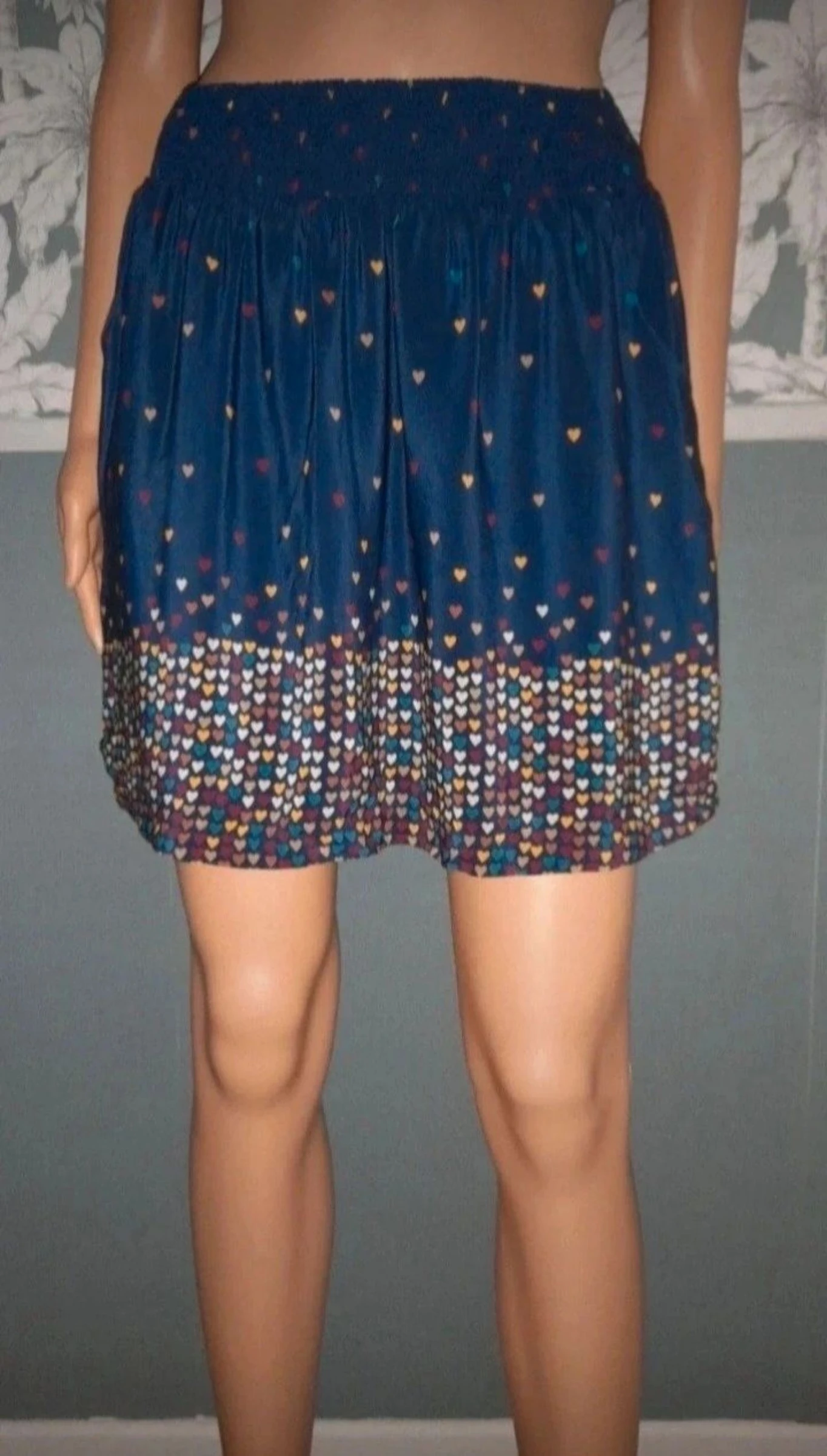 Bel Air hearts skirt 100% silk size 1 – photo 3